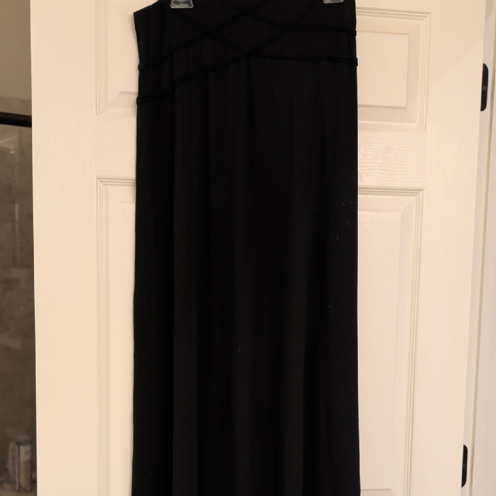 Holiday hostess/guest Black Maxi Skirt NWT